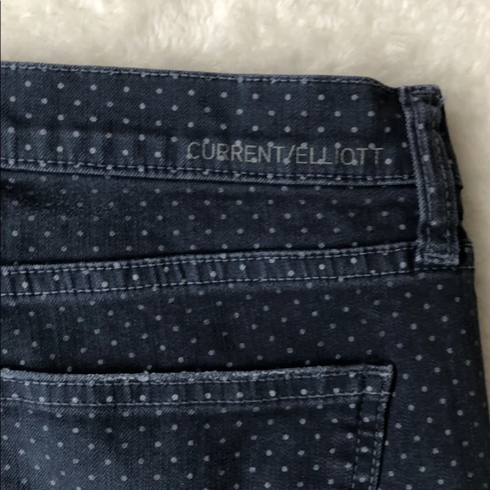 Current/Elliott Stiletto in lake, polka dot